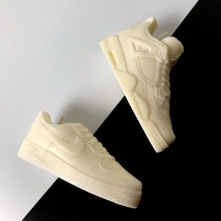 🕯Would you like to see Sneaker Candles again?🔥 . #dnesnakupujem #dnesnosimcz #dnesobuvam #CreaseProtectors #sneakercandles